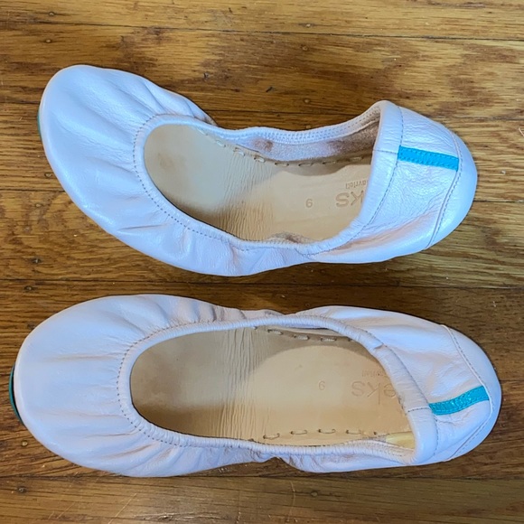 Tieks Shoes - Tieks Foldable Ballet Flats light Pink Sz 9